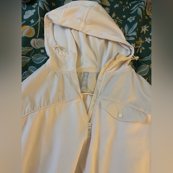 LAST CHANCE💥 Athleta Hoodie - Picture 3 of 3